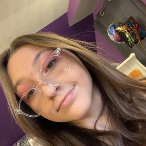 Meet your Posher, Kaylee